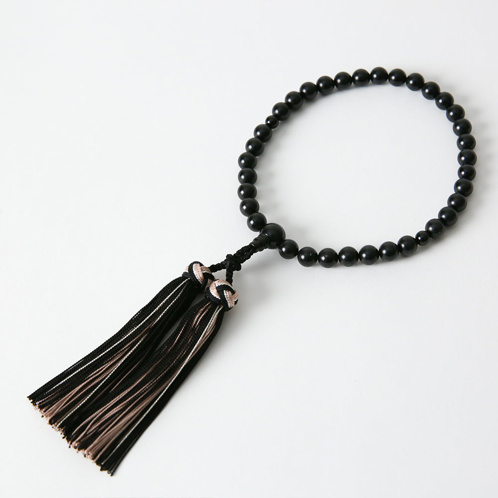 天然8mmジェット 念珠(桐箱入り) 岩佐オフィシャルショップ<フォーマルバッグ・和装バッグ・草履>【公式サイト】