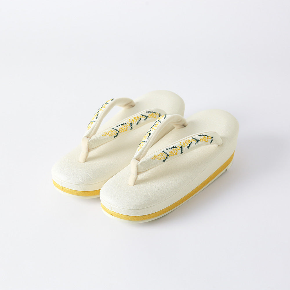 即納品|草履|ミモザ刺繡の草履|すなおモデル