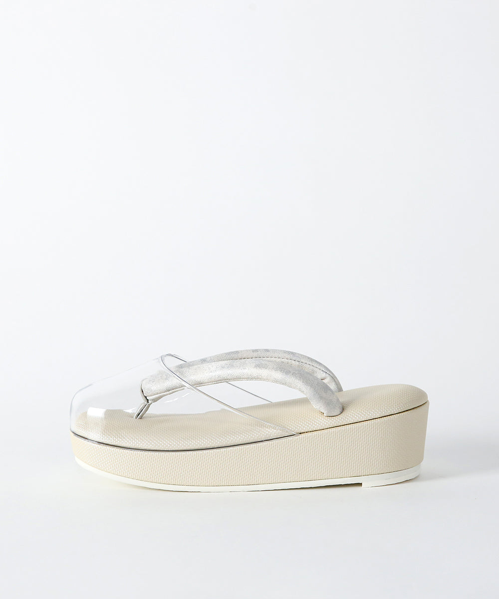 草履|きちんとした日にも履ける雨草履