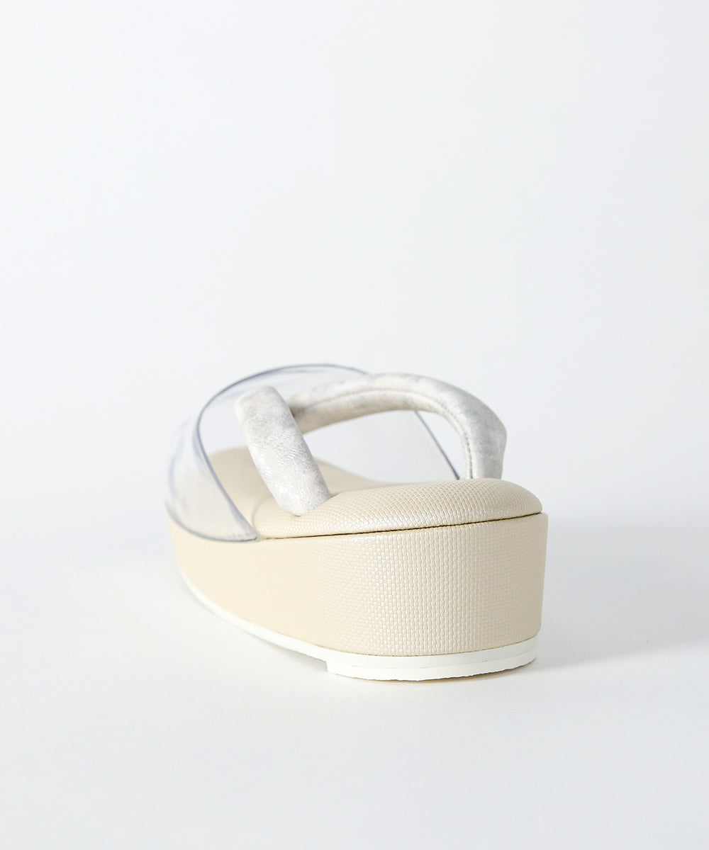 草履|きちんとした日にも履ける雨草履