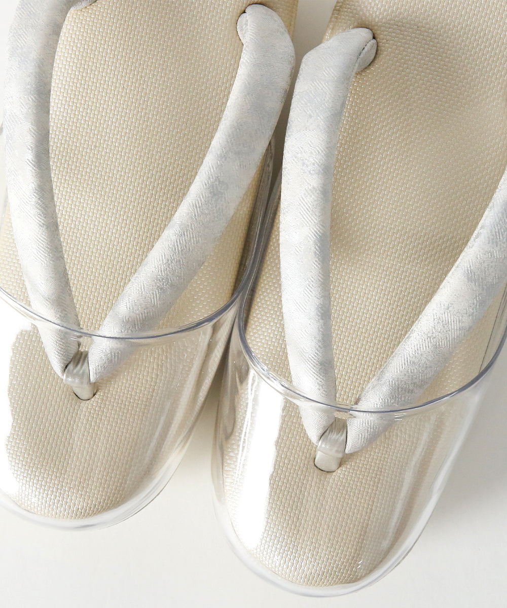 草履|きちんとした日にも履ける雨草履