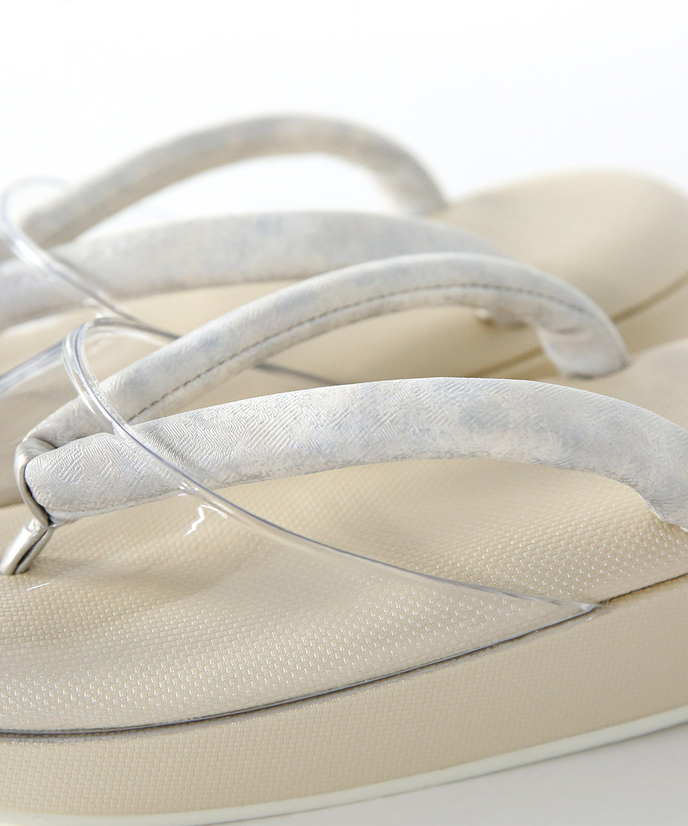 草履|きちんとした日にも履ける雨草履