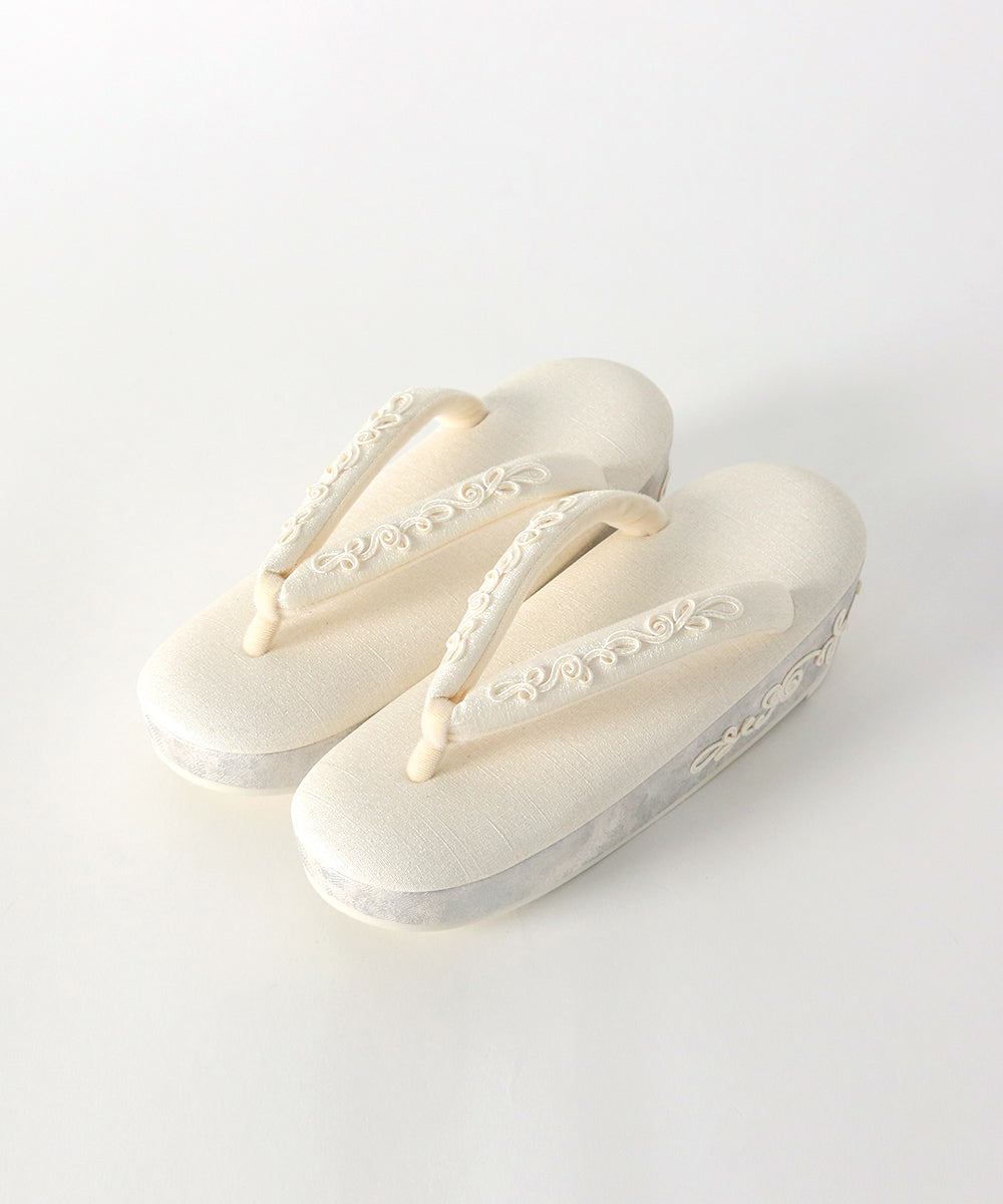 草履|コード刺繍デザイン