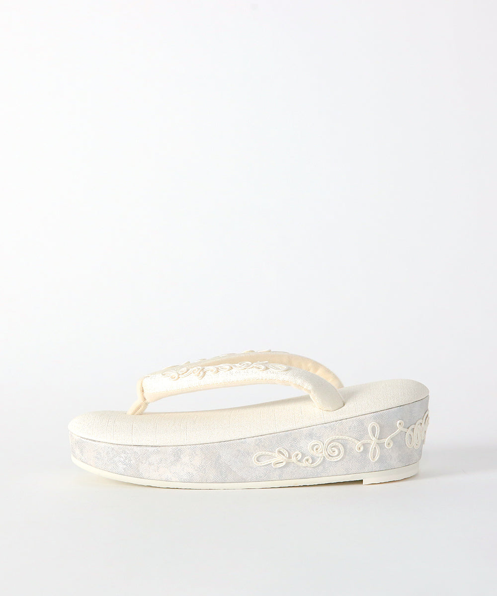 草履|コード刺繍デザイン