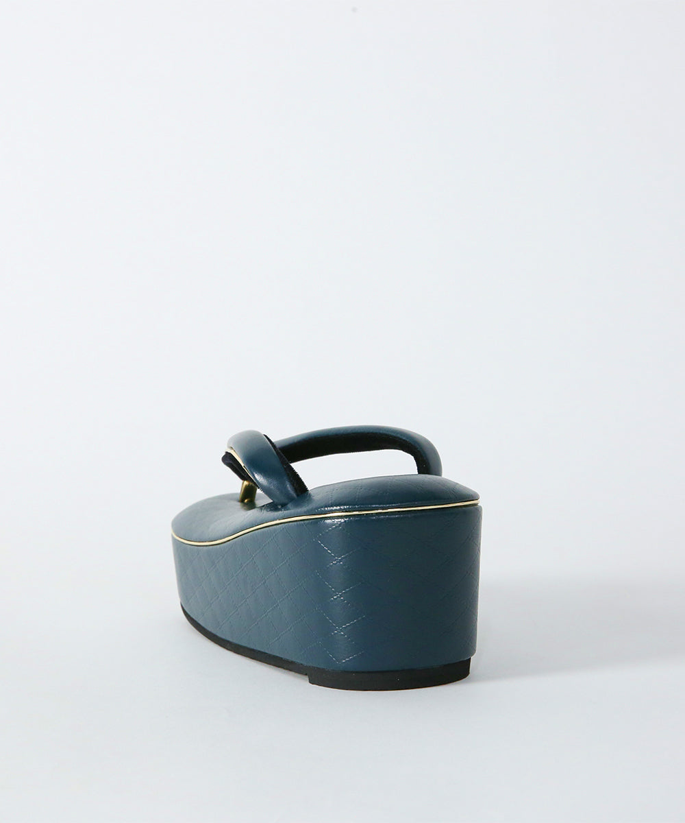 草履|ゴールドラインが映えるモダンな格子柄