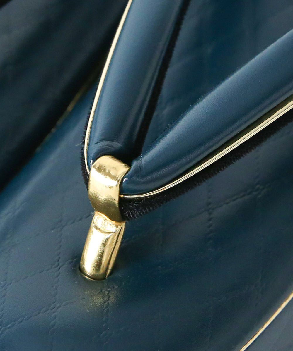 草履|ゴールドラインが映えるモダンな格子柄