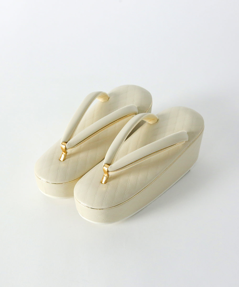 草履|ゴールドラインが映えるモダンな格子柄