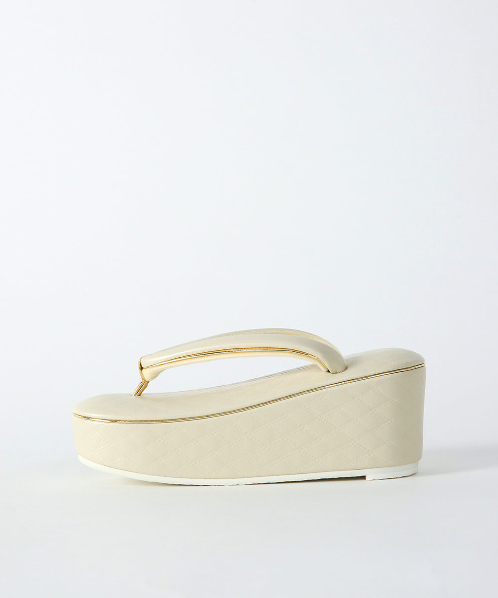 Zori | Modern Lattice Pattern with Striking Gold Lines