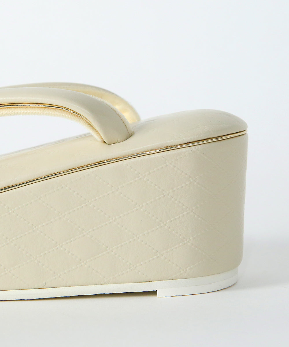 草履|ゴールドラインが映えるモダンな格子柄