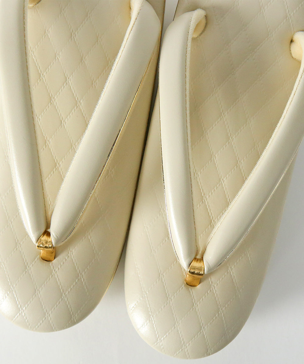 草履|ゴールドラインが映えるモダンな格子柄