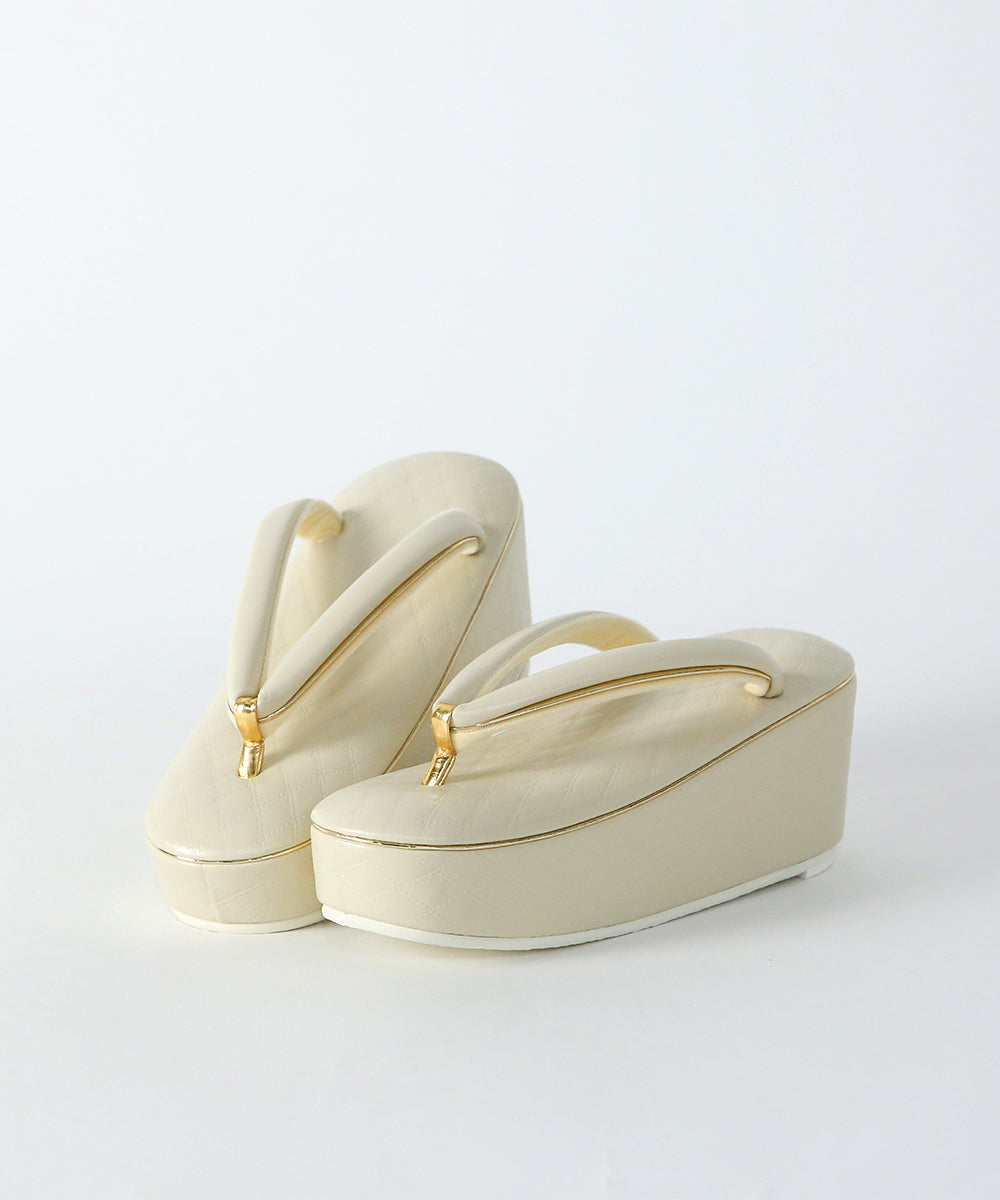 草履|ゴールドラインが映えるモダンな格子柄