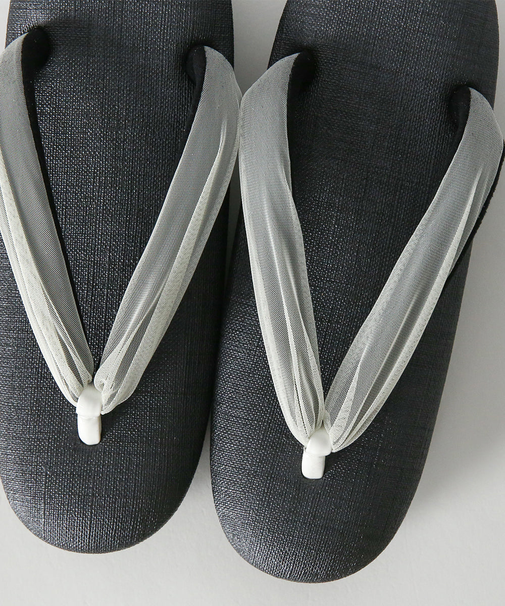 草履|透明感を纏うチュール鼻緒の草履