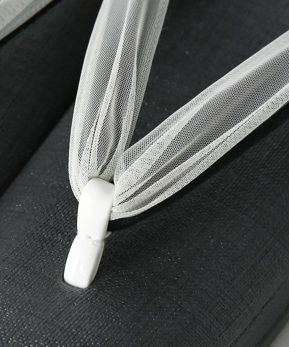 草履|透明感を纏うチュール鼻緒の草履