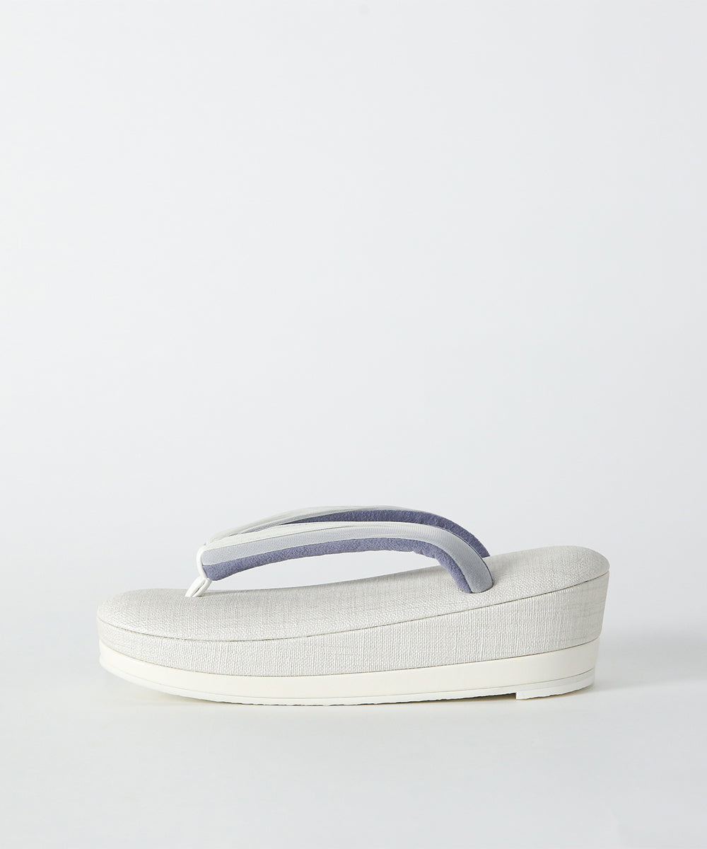 草履|透明感を纏うチュール鼻緒の草履