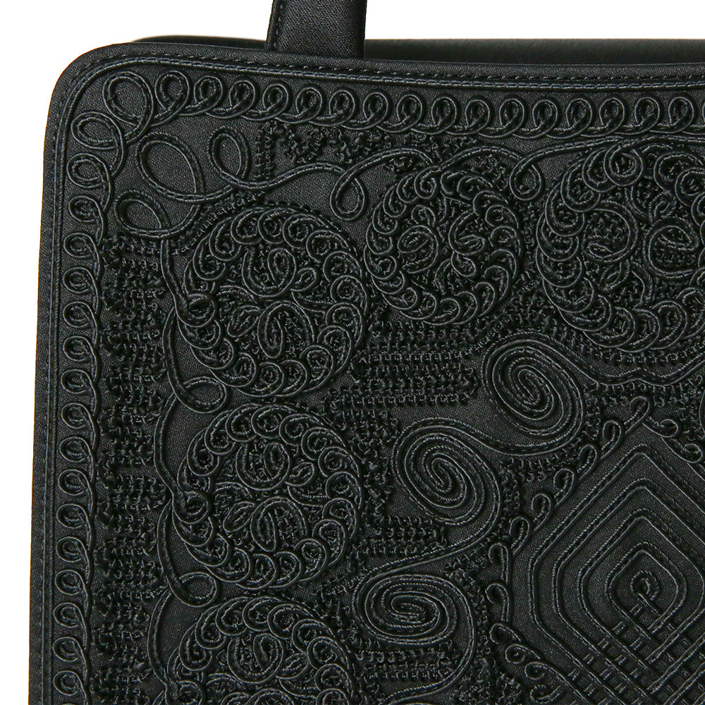 インナーマグネットコード刺繍トート型フォーマルバッグ