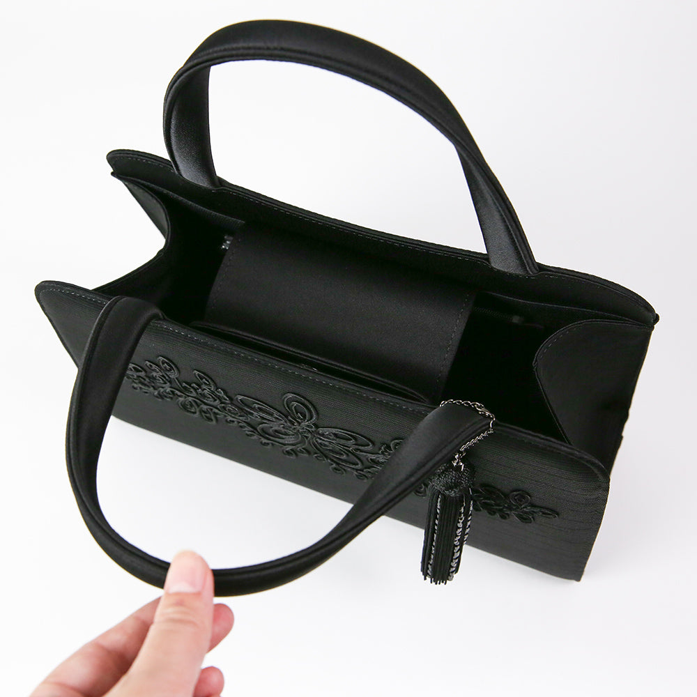 タッセル付き米沢織トート型フォーマルバッグ