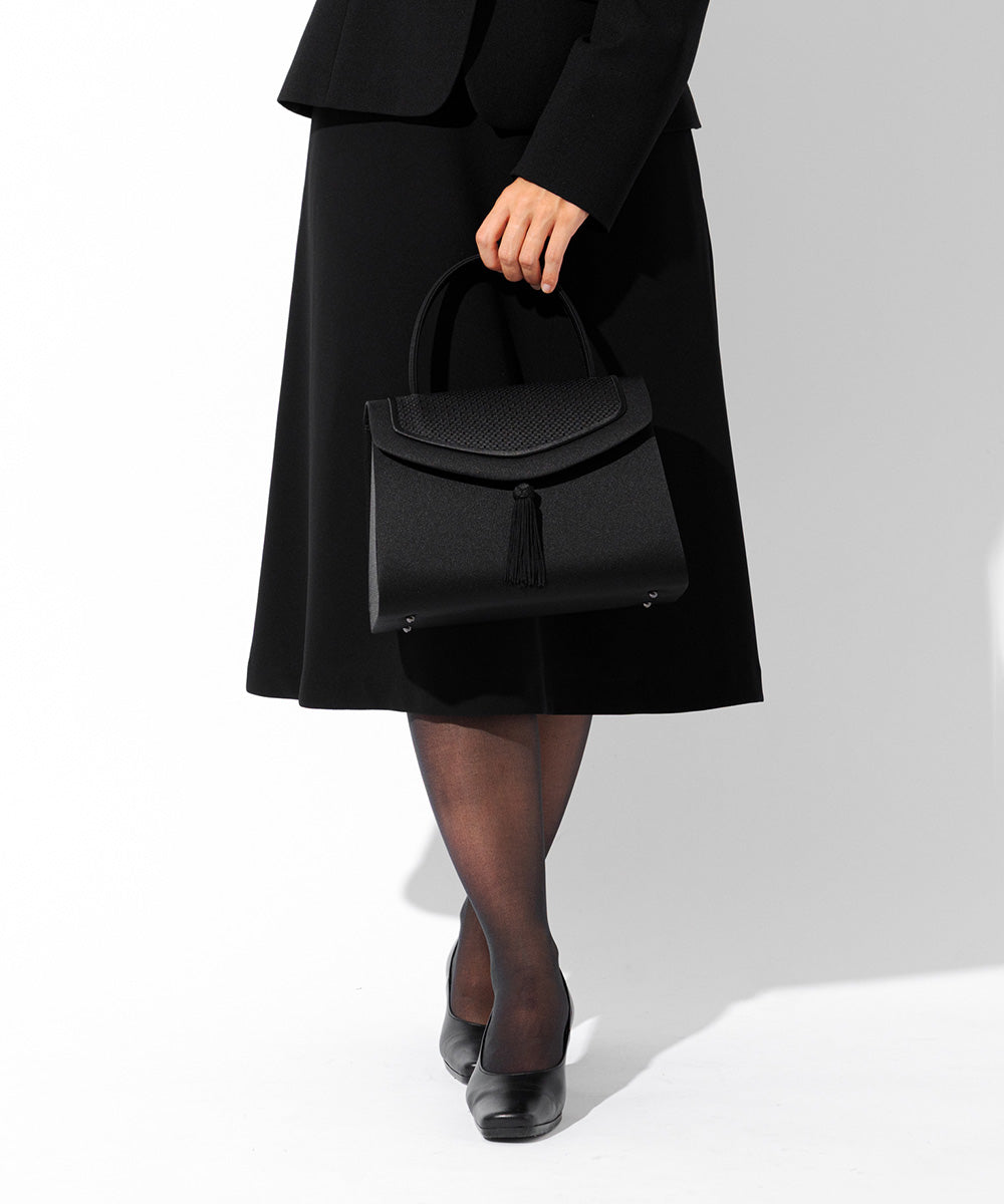 タッセル付き博多織フォーマルバッグ 岩佐オフィシャルショップ<フォーマルバッグ・和装バッグ・草履>【公式サイト】