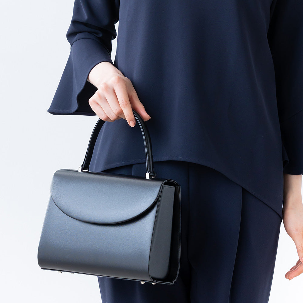 Seamless cow leather traditional hand