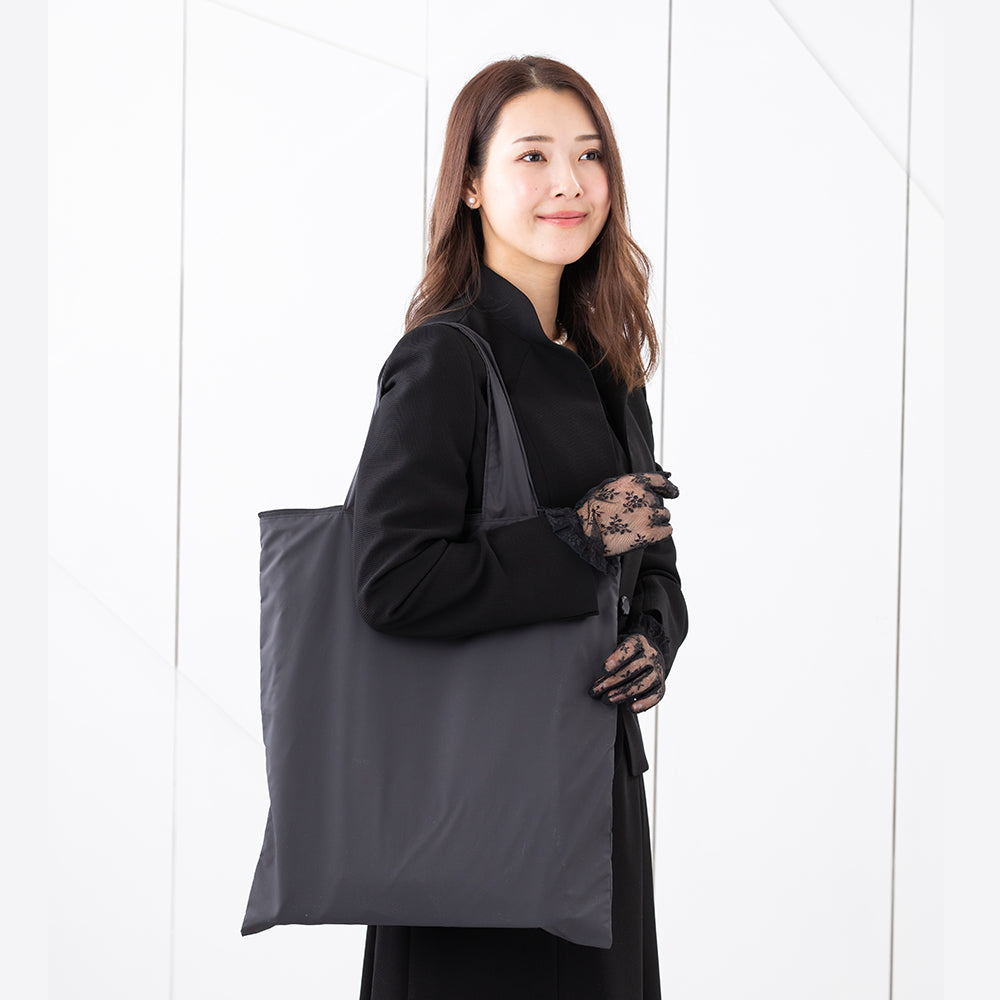 ”肩掛け出来る”耐久撥水「お守り」手提げ 岩佐オフィシャルショップ<フォーマルバッグ・和装バッグ・草履>【公式サイト】