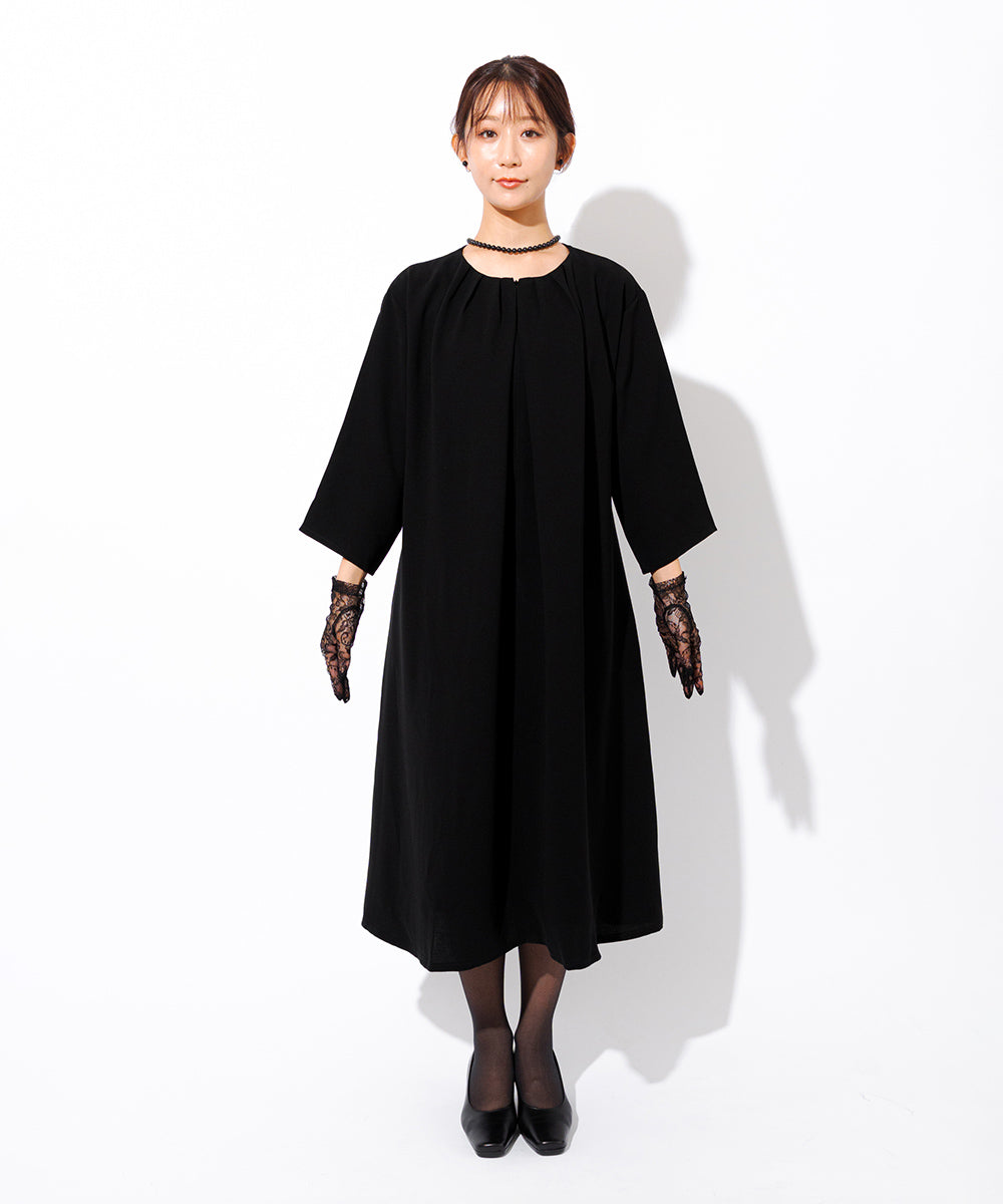 タックデザインゆったり前開きワンピース 岩佐オフィシャルショップ<フォーマルバッグ・和装バッグ・草履>【公式サイト】