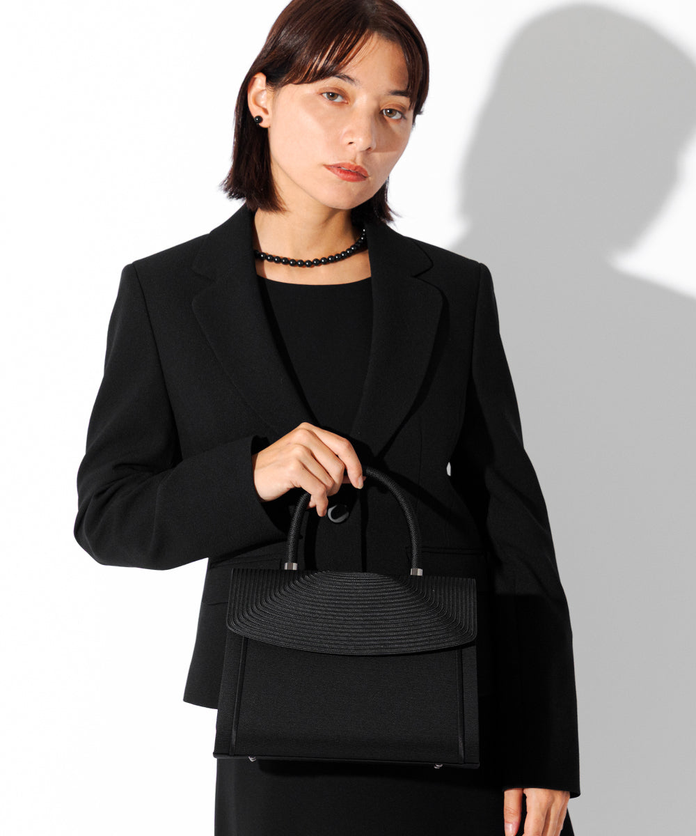 YUMI KATSURA|コード刺繍ブラックフォーマルバッグ 岩佐オフィシャルショップ<フォーマルバッグ・和装バッグ・草履>【公式サイト】