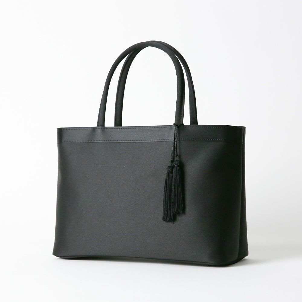 タッセル付き三室構造トートバッグ 岩佐オフィシャルショップ<フォーマルバッグ・和装バッグ・草履>【公式サイト】