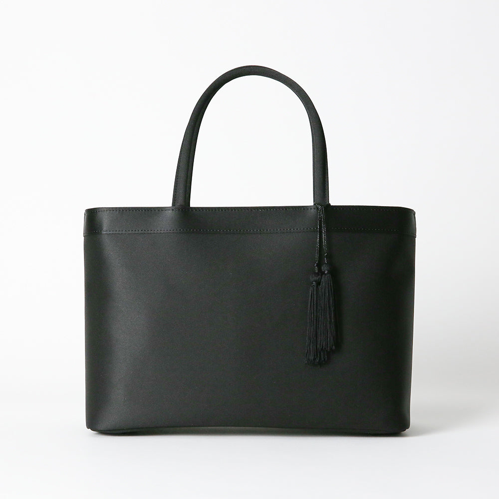 タッセル付き三室構造トートバッグ 岩佐オフィシャルショップ<フォーマルバッグ・和装バッグ・草履>【公式サイト】