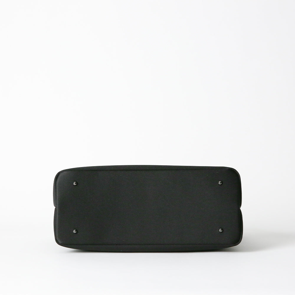 タッセル付き三室構造トートバッグ