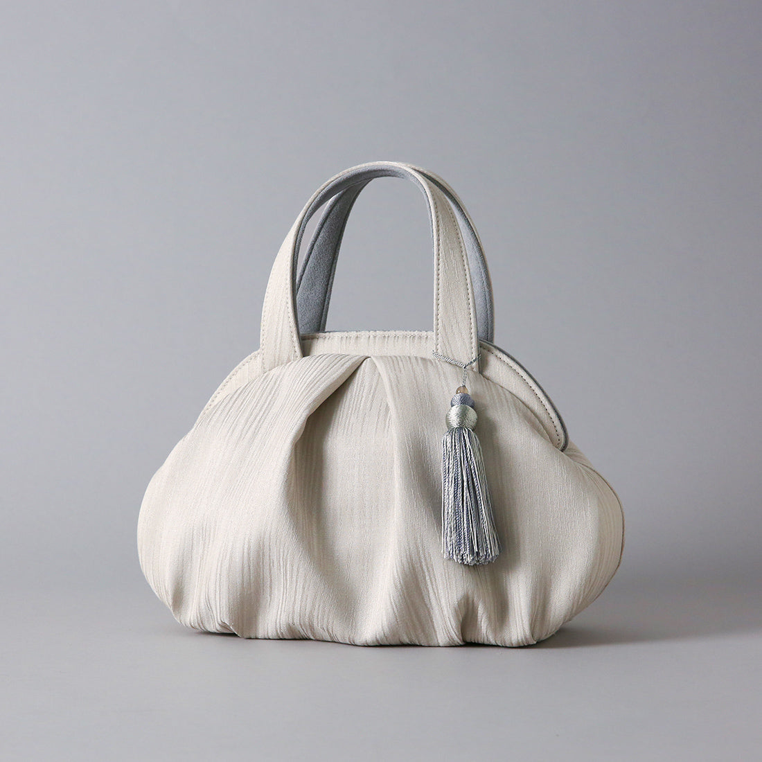 即納品|銀嶺 -GINREI-|すなおモデル 岩佐オフィシャルショップ<フォーマルバッグ・和装バッグ・草履>【公式サイト】