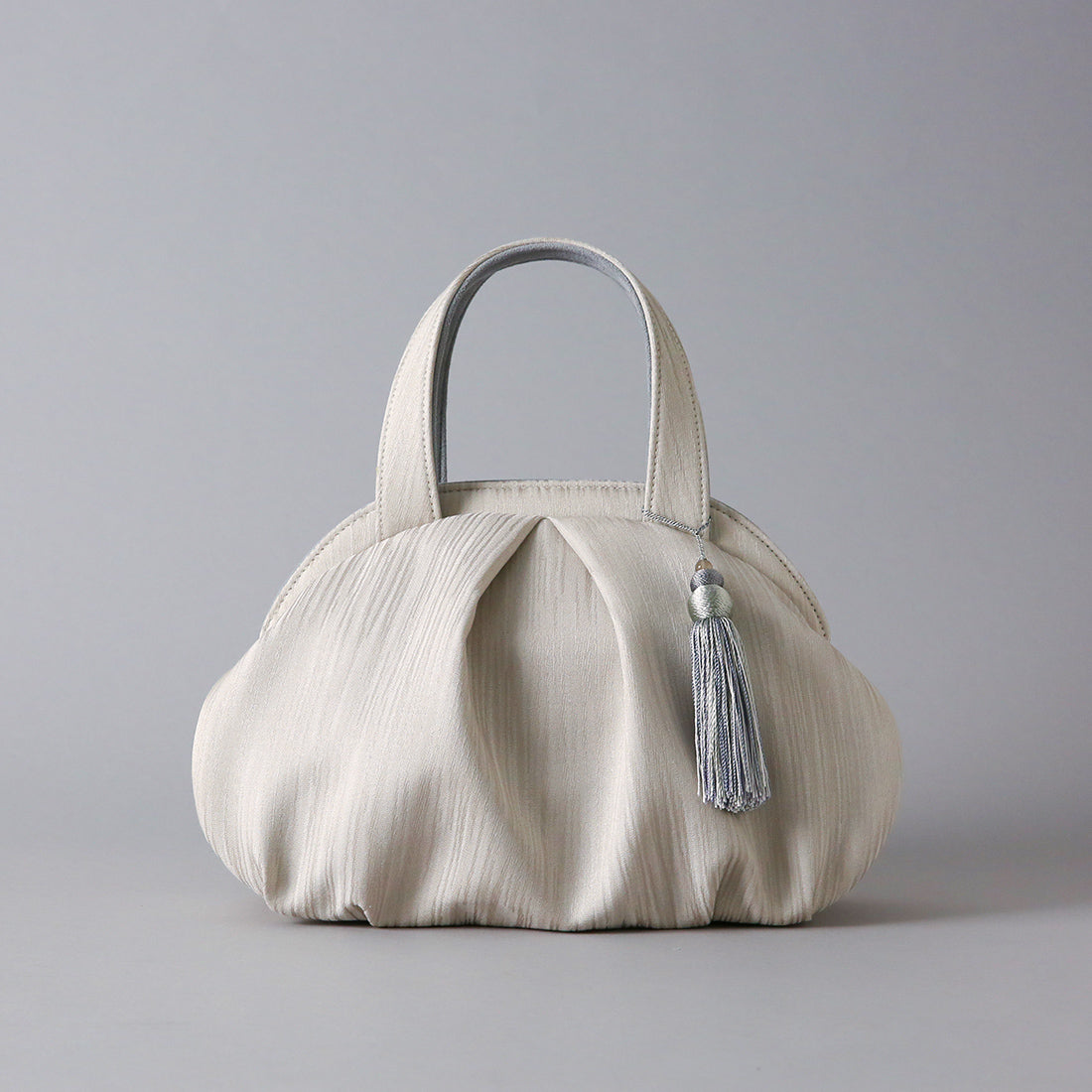 即納品|銀嶺 -GINREI-|すなおモデル 岩佐オフィシャルショップ<フォーマルバッグ・和装バッグ・草履>【公式サイト】