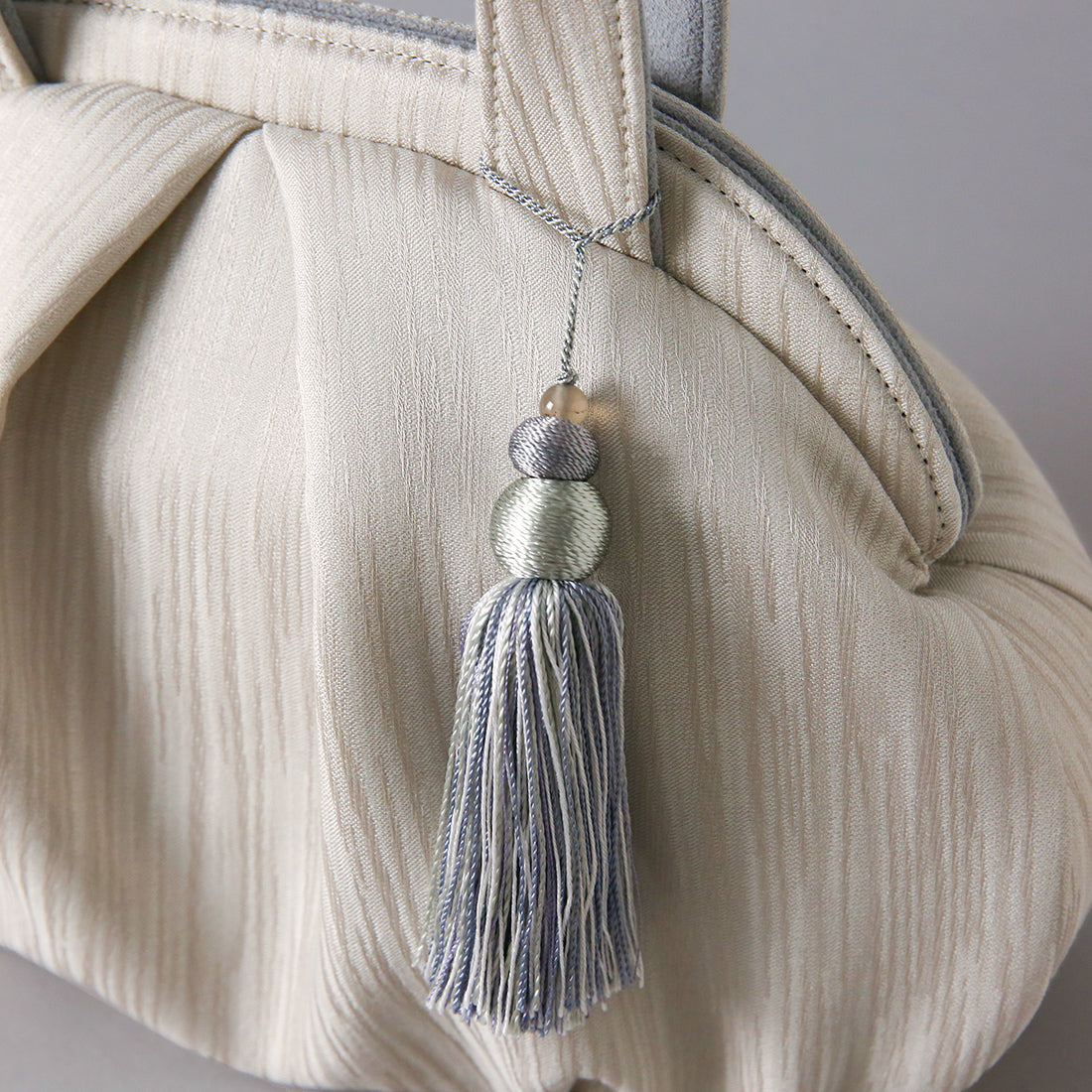 即納品|銀嶺 -GINREI-|すなおモデル 岩佐オフィシャルショップ<フォーマルバッグ・和装バッグ・草履>【公式サイト】