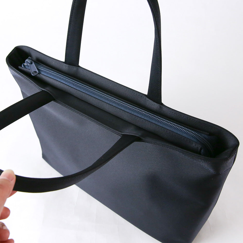 【A4サイズ対応】フォーマルトートバッグ(濃紺) 岩佐オフィシャルショップ<フォーマルバッグ・和装バッグ・草履>【公式サイト】