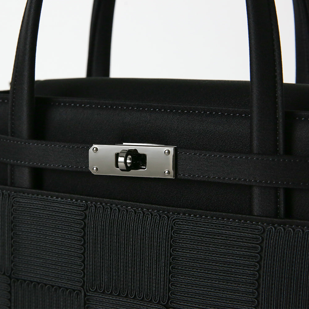 Square cord embroidered bag | Kosuna model