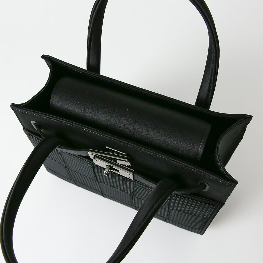 Square cord embroidered bag | Kosuna model