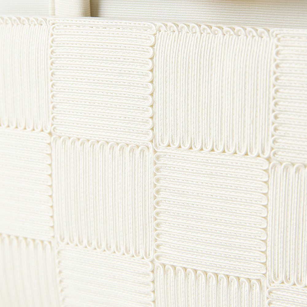 スクエアコード刺繍バッグ|小砂モデル 岩佐オフィシャルショップ<フォーマルバッグ・和装バッグ・草履>【公式サイト】