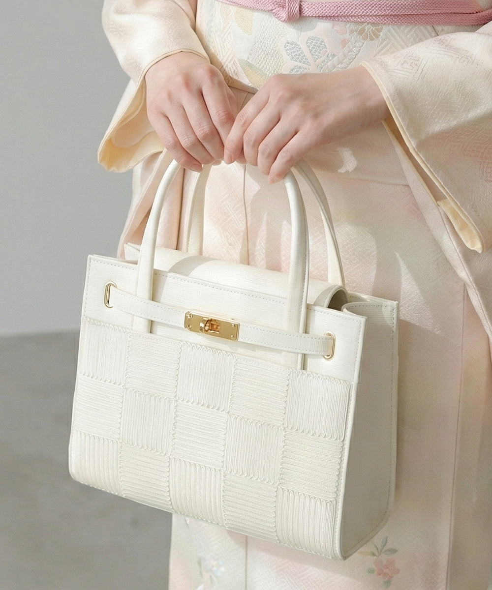 Square cord embroidered bag | Kosuna model