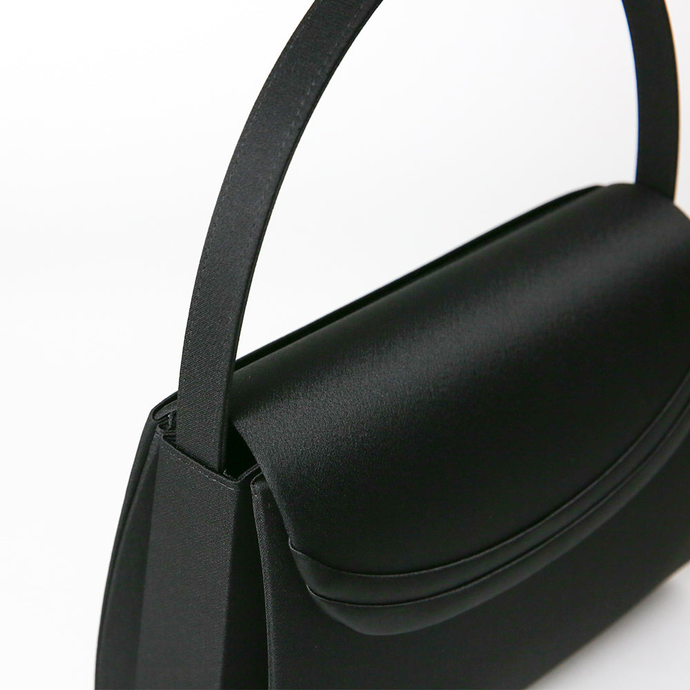 Satin switching formal bag with built-in magnet