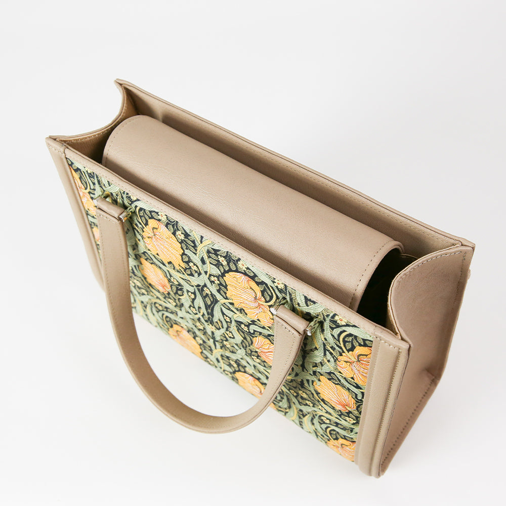Carre pin panel