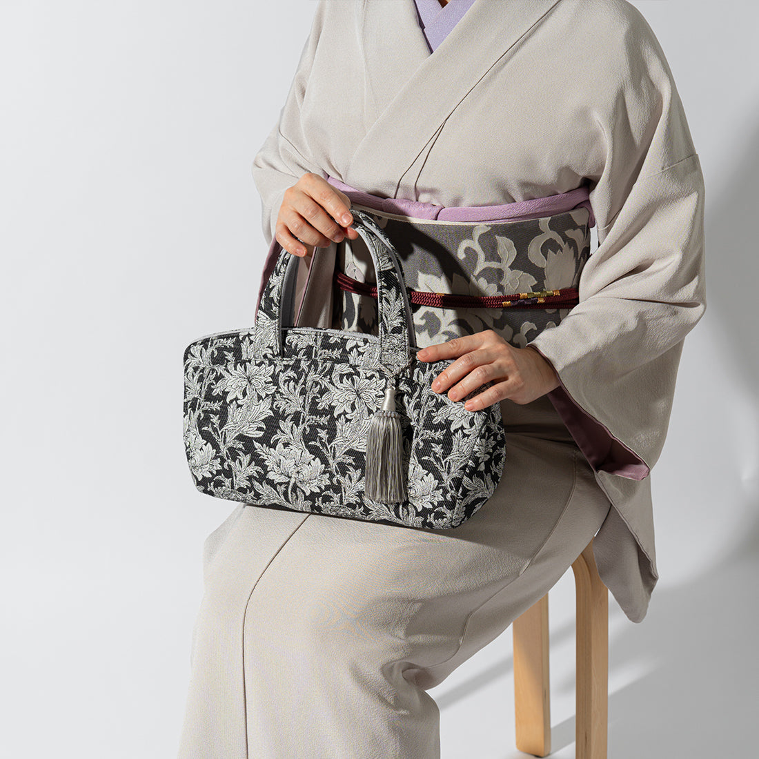 シェル アカンサス【美しい所作をさり気なくサポートしてくれるバッグ‐LOW-】