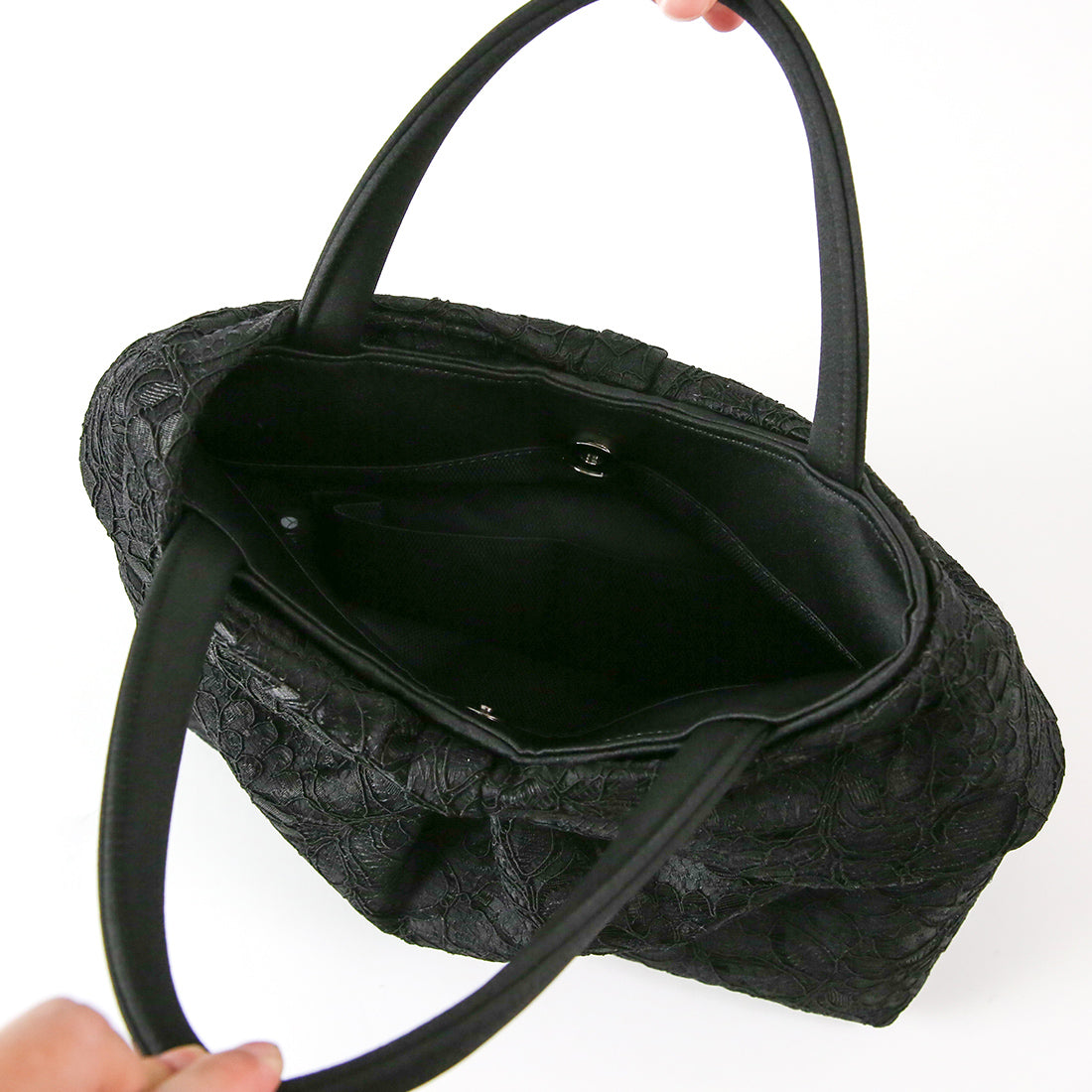 Cord Lace Bag with Ribbon Motif (Black)