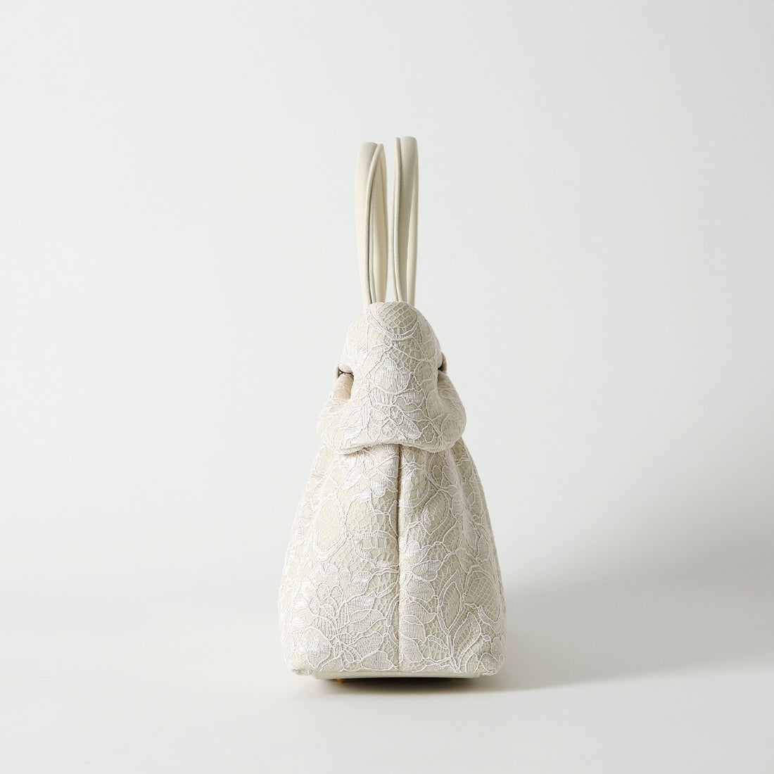 Cord Lace Ribbon Motif Bag (Ivory)