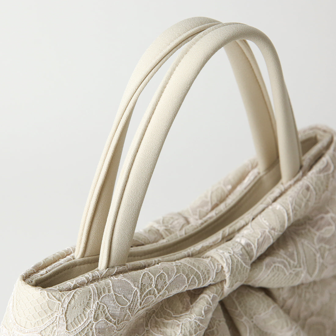 Cord Lace Ribbon Motif Bag (Ivory)