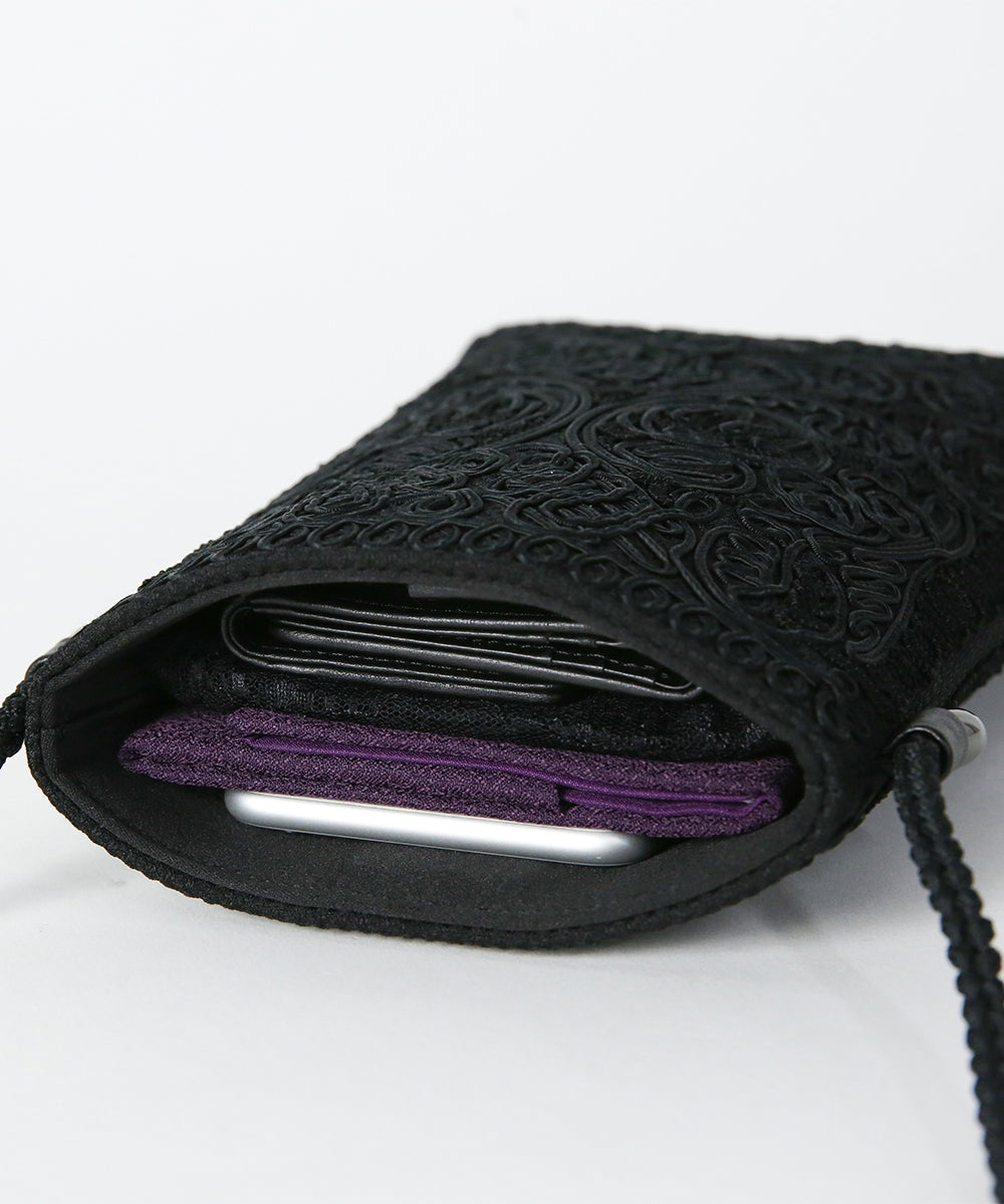 コード刺繍ポシェット