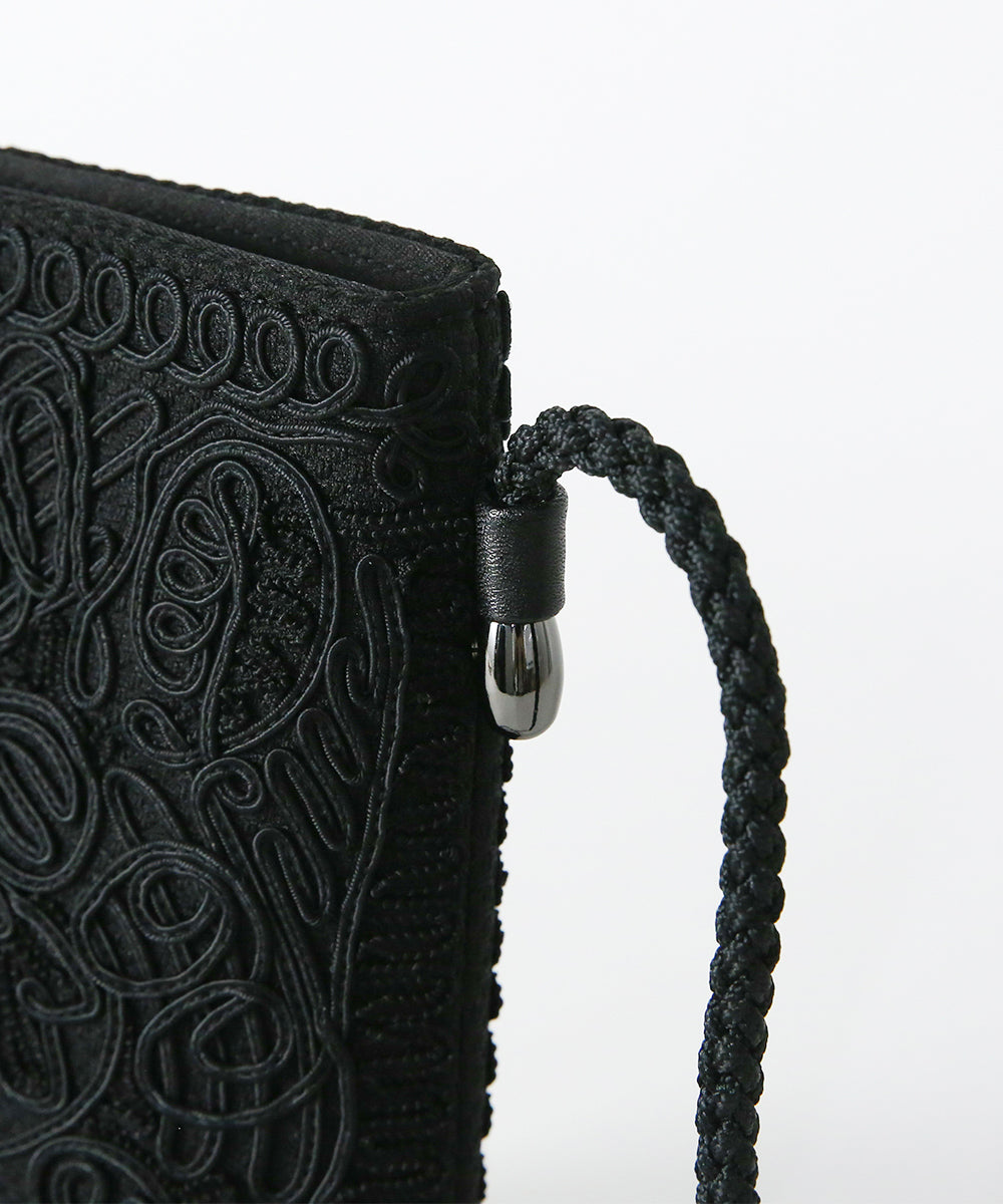 コード刺繍ポシェット