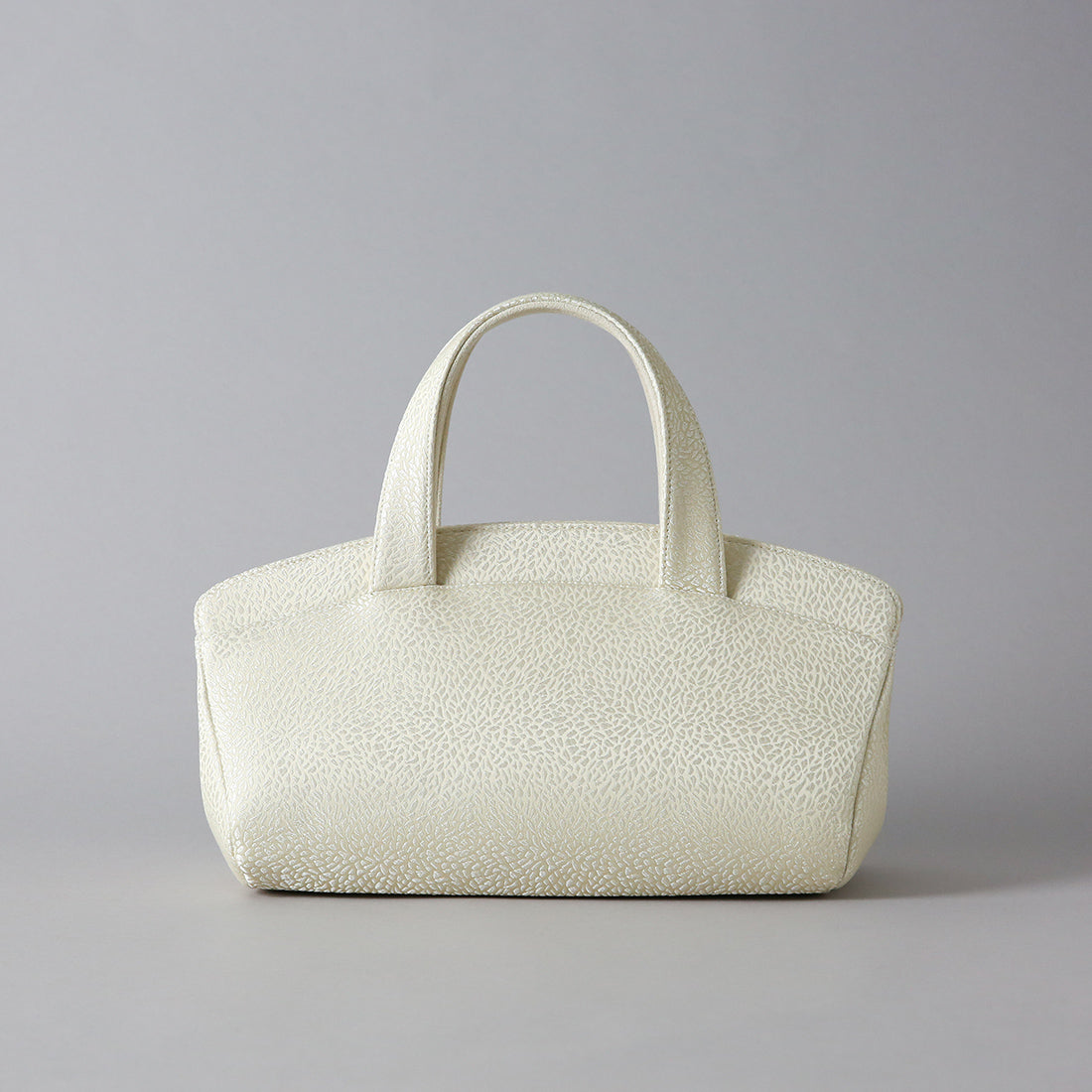 シェル エルシア【美しい所作をさり気なくサポートしてくれるバッグ‐LOW-】