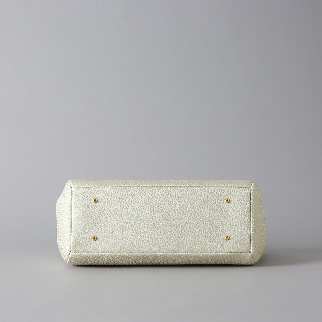 シェル エルシア【美しい所作をさり気なくサポートしてくれるバッグ‐LOW-】