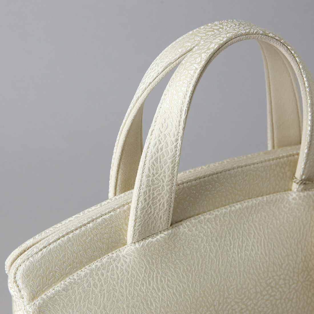 シェル エルシア【美しい所作をさり気なくサポートしてくれるバッグ‐LOW-】