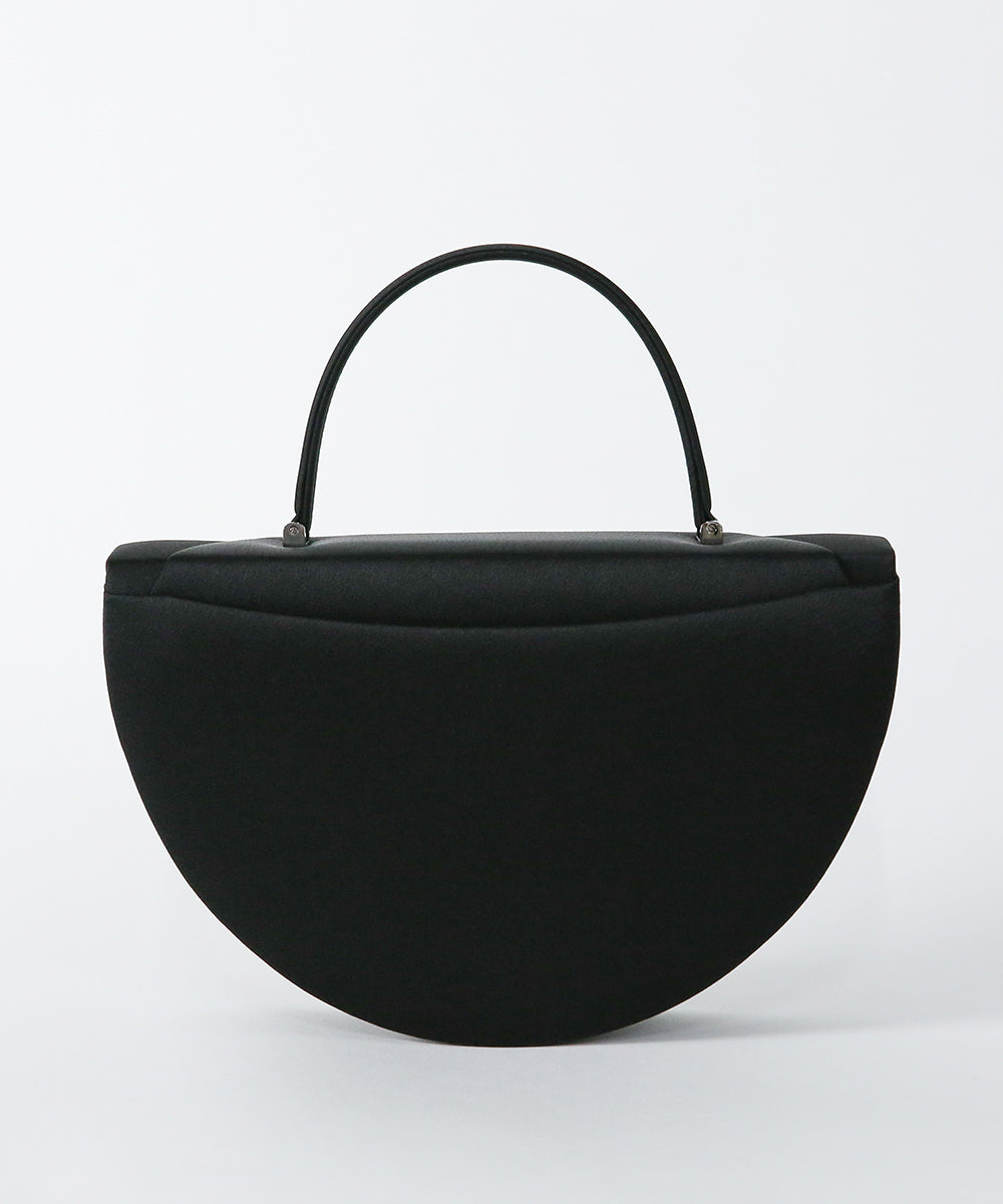 ハーフ・ムーン ノワール