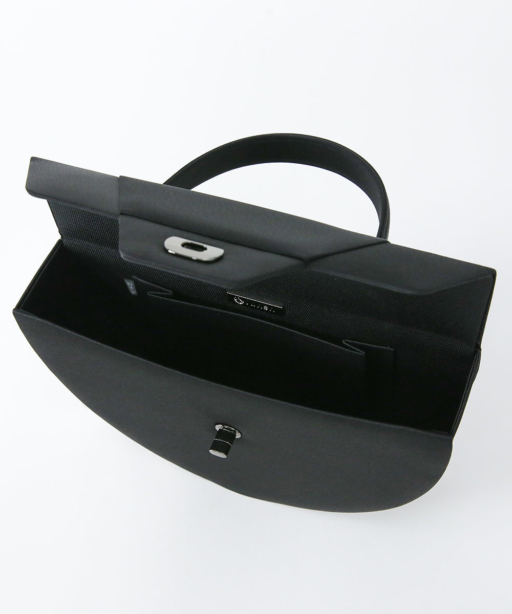 ハーフ・ムーン ノワール