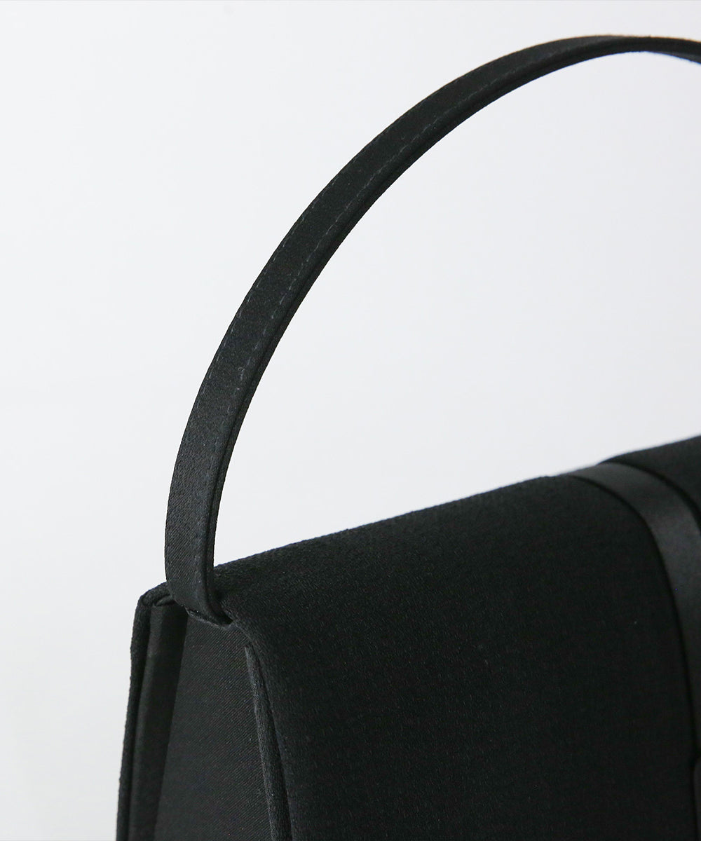 バックルデザインフォーマルバッグ